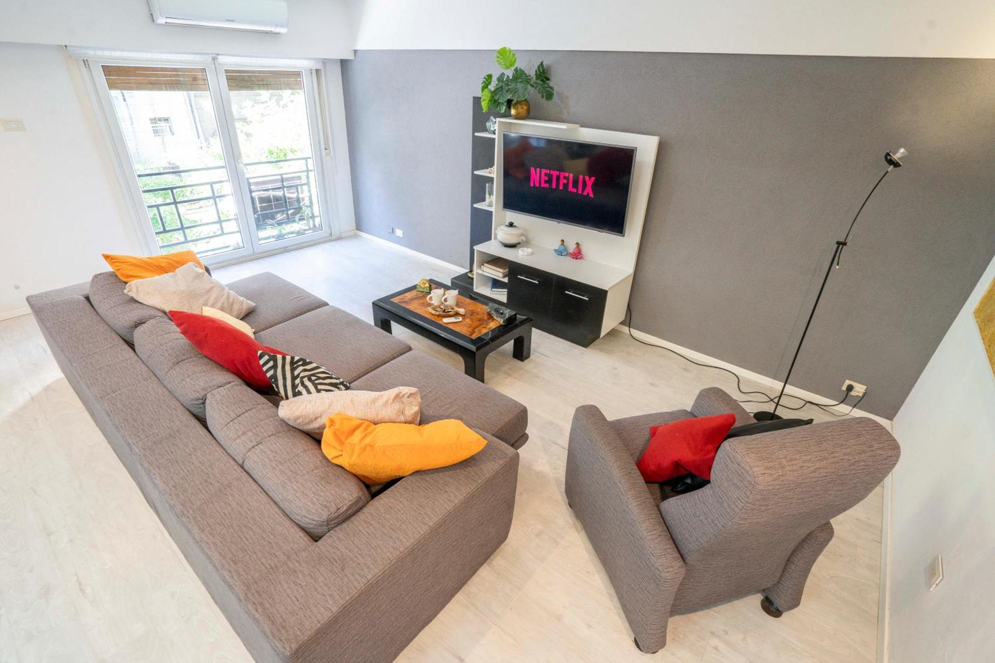 Lujoso Con Jacuzzi, 140m2 Ideal Para Familias Grandes En Retiro Apartment *