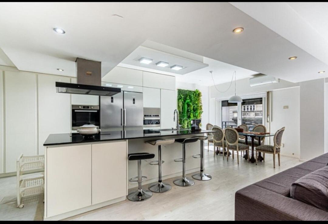 Apartamento Lujoso Con Jacuzzi, 140m2 Ideal Para Familias Grandes En Retiro Ciudad Autónoma de Buenos Aires